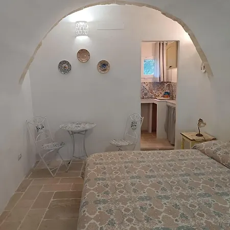 Trullo Saraceno * Grottaglie